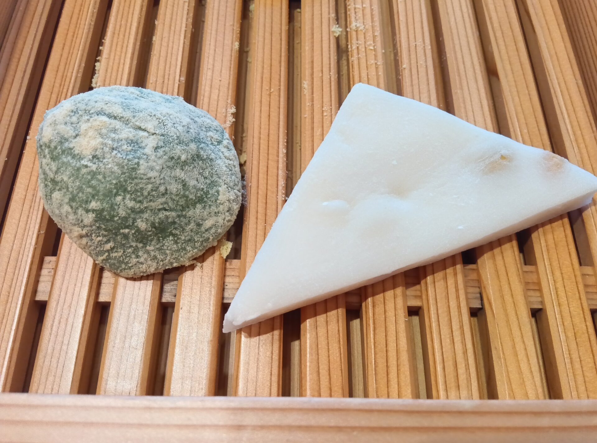 『草餅』『三角豆餅』はじまりました。